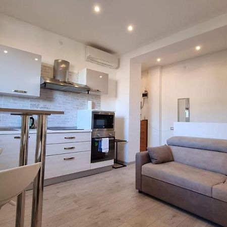 Crispi 85 - Air Conditioner - Teatro Rossetti Apartman Trieszt Kültér fotó